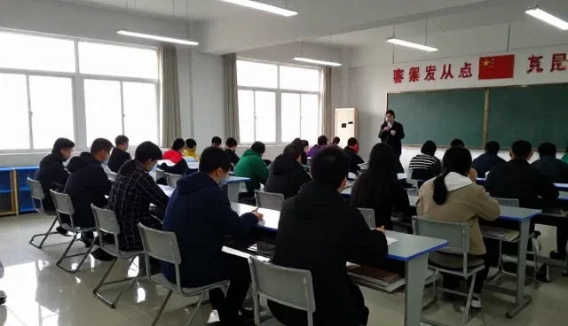 提升技术应用效率：应用开发中的维护与培训实践